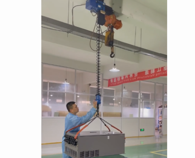 工位智能提升机可以解决大吨位产品装箱难题